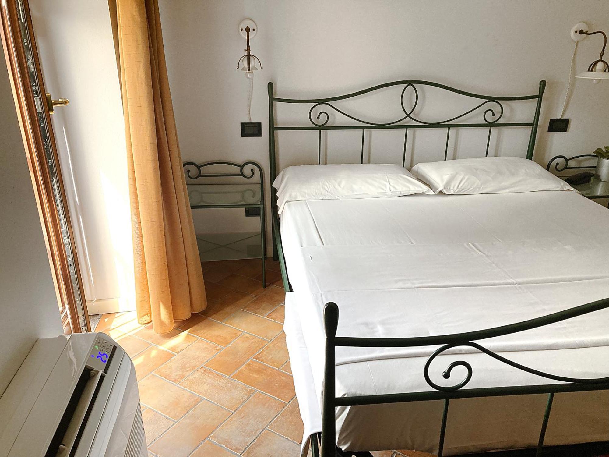 דוסובונו Hotel Antichi Cortili מראה חיצוני תמונה