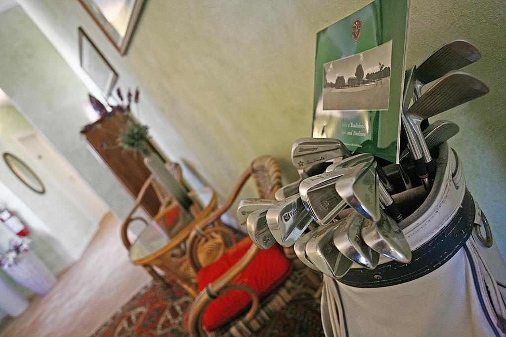 דוסובונו Hotel Antichi Cortili מראה חיצוני תמונה