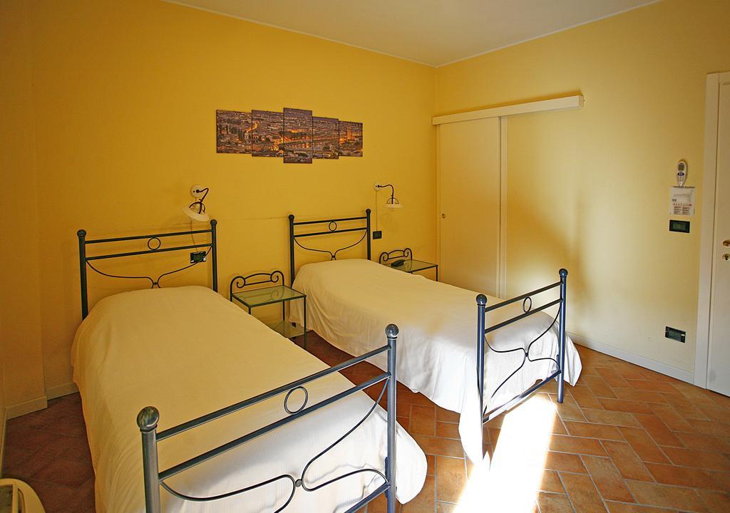 דוסובונו Hotel Antichi Cortili מראה חיצוני תמונה