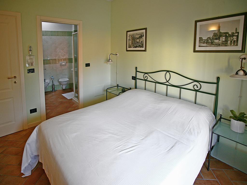 דוסובונו Hotel Antichi Cortili מראה חיצוני תמונה