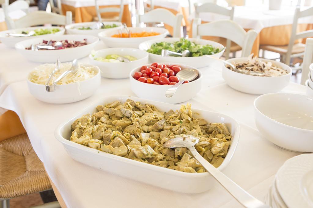 דוסובונו Hotel Antichi Cortili מראה חיצוני תמונה